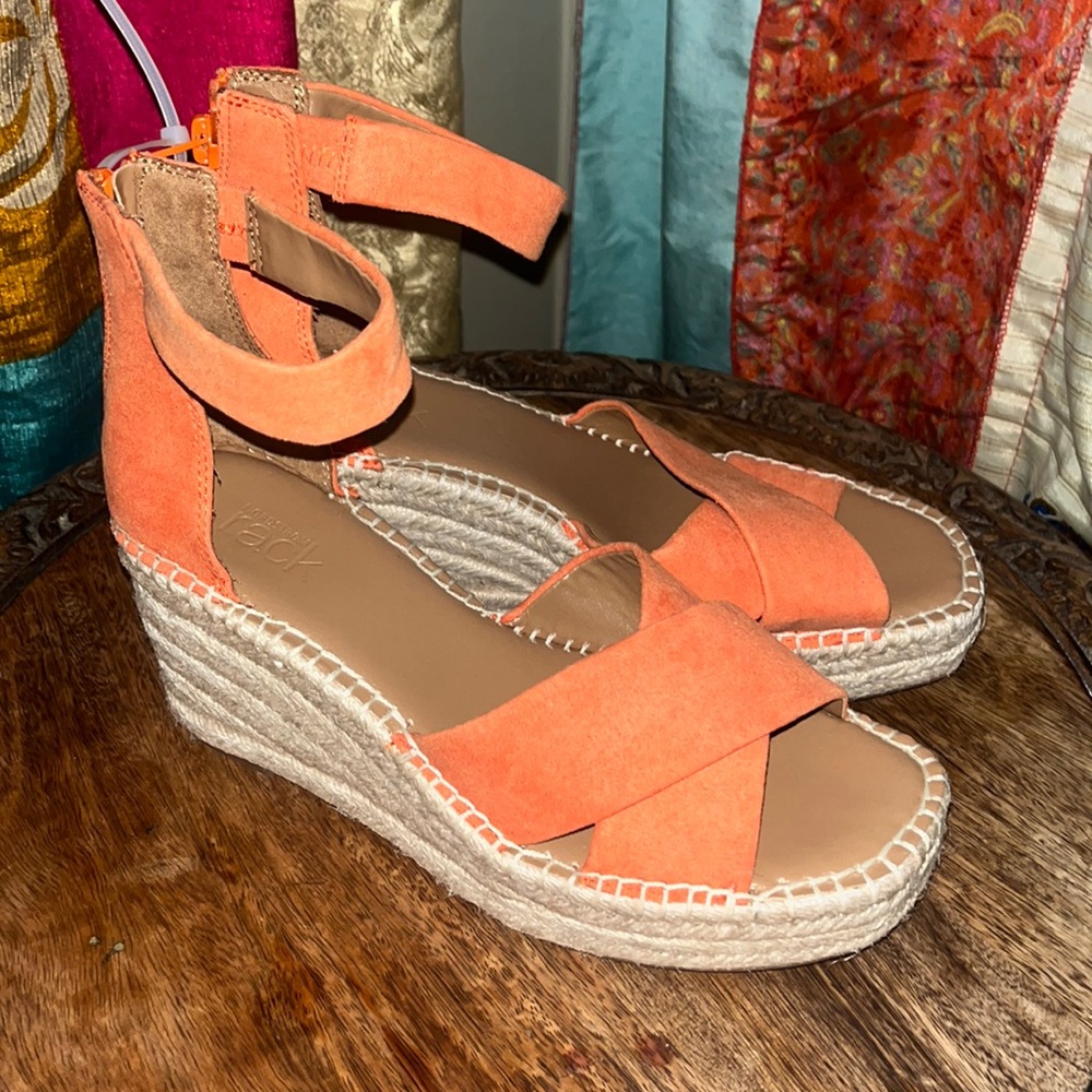 NWT Nordstrom Rack Raffia Wedge Shoes in orange.  Summer Vibes all the way.